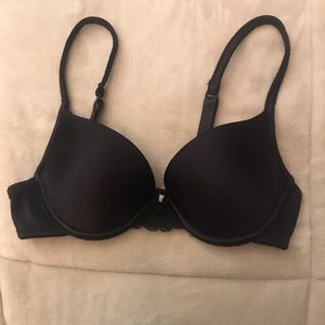 Wonderbra Classic Black Bra